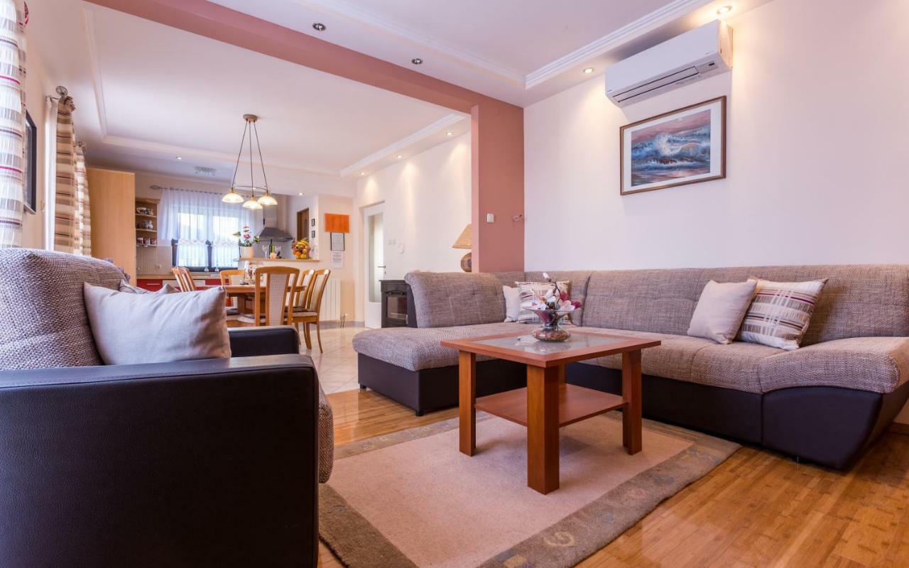 מאלינסקה Apartment Smilja מראה חיצוני תמונה